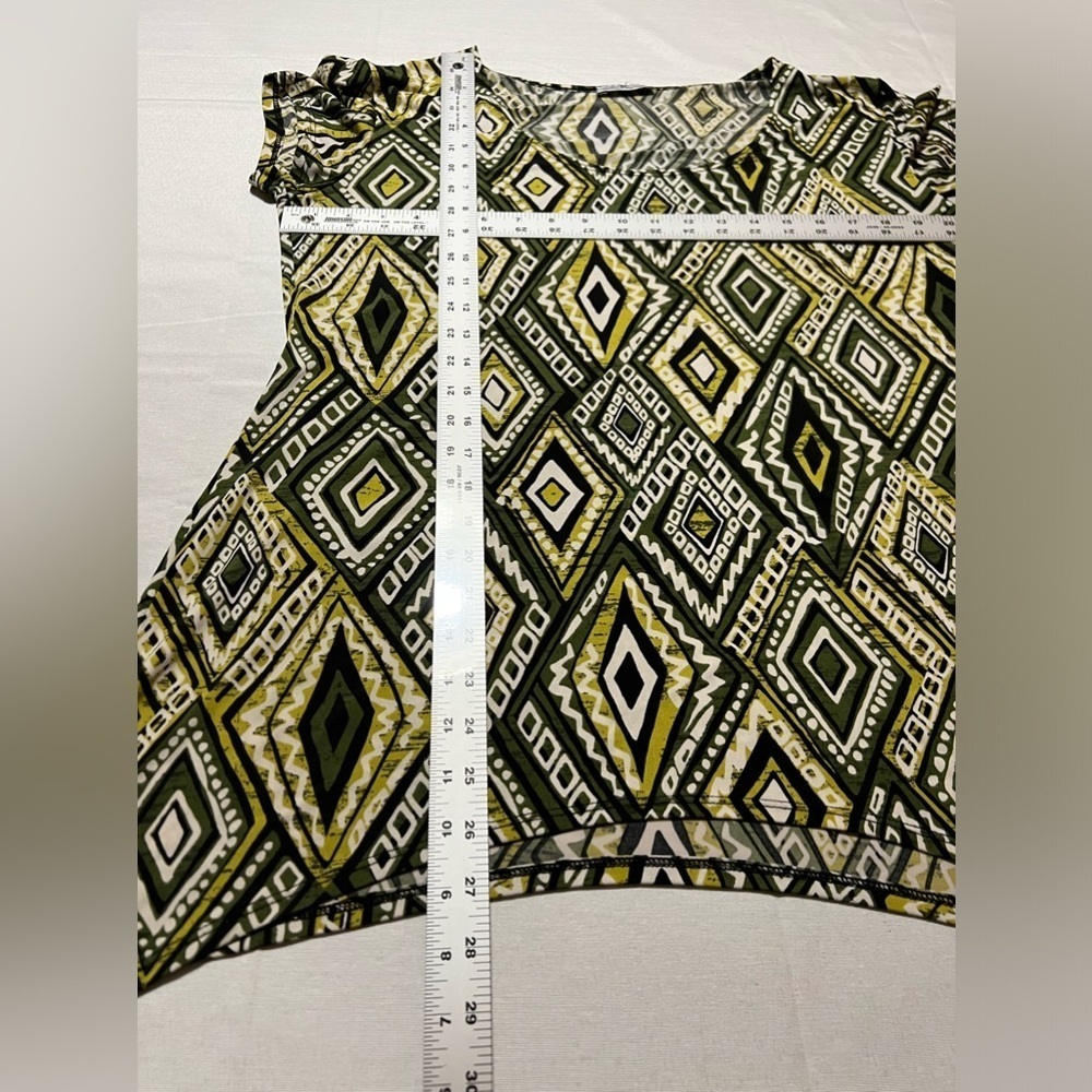 Bleeker and McDougal short sleeve top, L - Picture 8 of 8